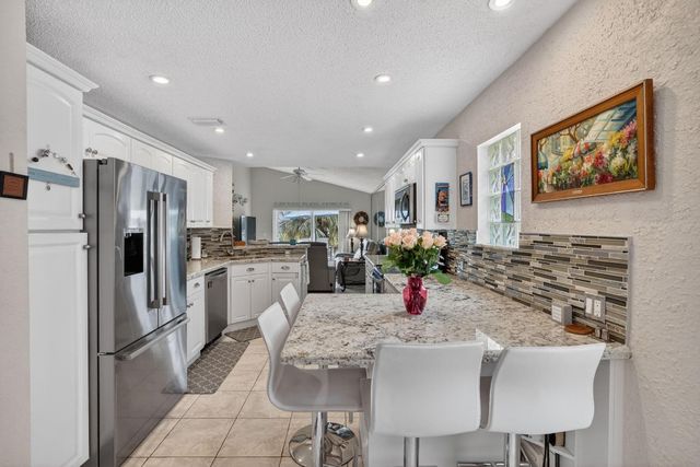 10638 NW 7th Street, Pembroke Pines, FL 33026