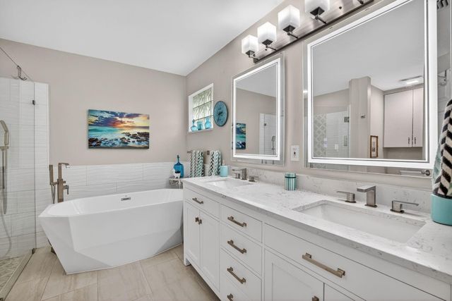 10638 NW 7th Street, Pembroke Pines, FL 33026