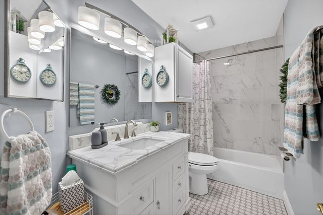 10638 NW 7th Street, Pembroke Pines, FL 33026