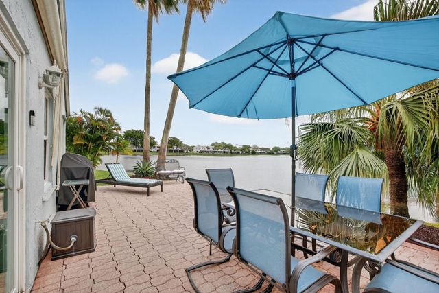 10638 NW 7th Street, Pembroke Pines, FL 33026