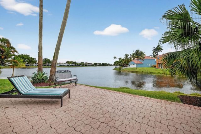 10638 NW 7th Street, Pembroke Pines, FL 33026