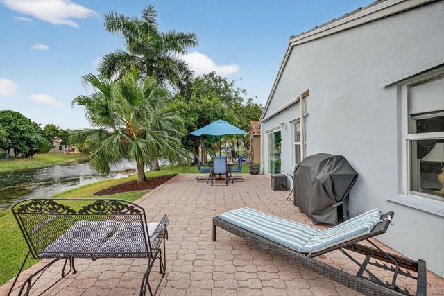 10638 NW 7th Street, Pembroke Pines, FL 33026