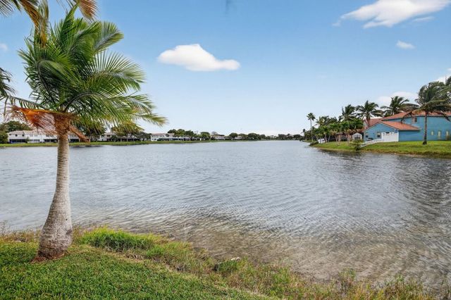 10638 NW 7th Street, Pembroke Pines, FL 33026