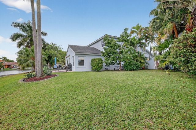 10638 NW 7th Street, Pembroke Pines, FL 33026