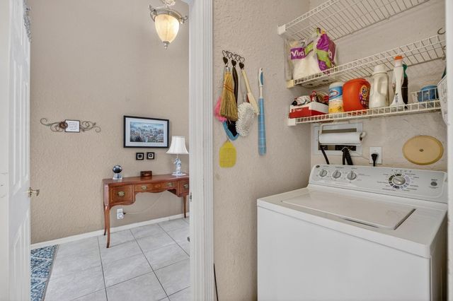 10638 NW 7th Street, Pembroke Pines, FL 33026