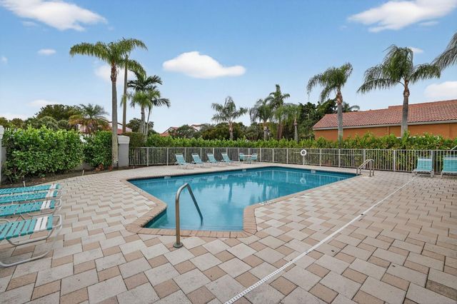 10638 NW 7th Street, Pembroke Pines, FL 33026