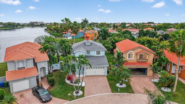 10638 NW 7th Street, Pembroke Pines, FL 33026