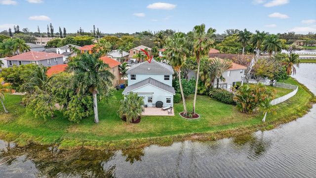 10638 NW 7th Street, Pembroke Pines, FL 33026