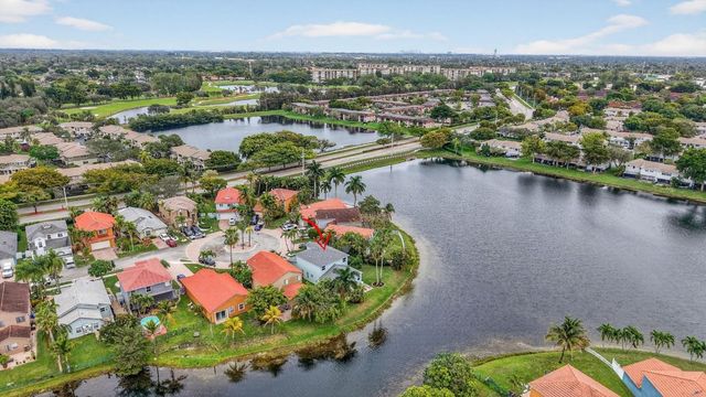 10638 NW 7th Street, Pembroke Pines, FL 33026