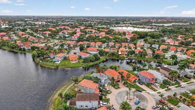 10638 NW 7th Street, Pembroke Pines, FL 33026