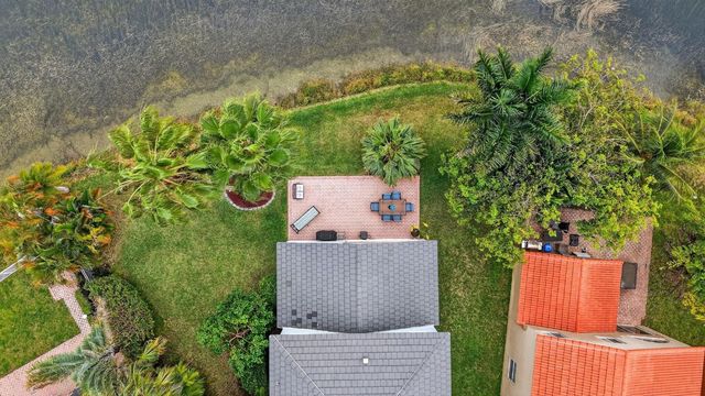 10638 NW 7th Street, Pembroke Pines, FL 33026