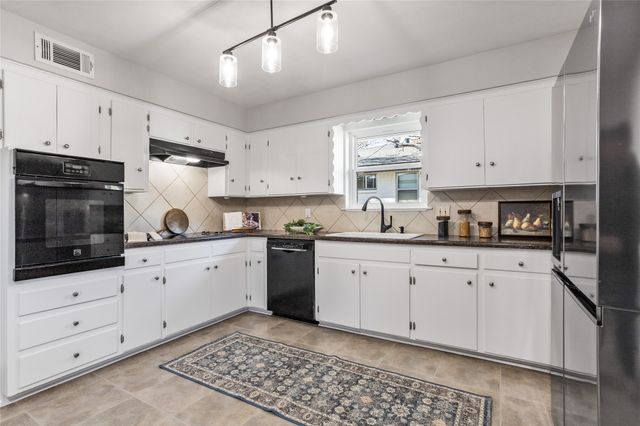 1214 Holly Drive, Richardson, TX 75080