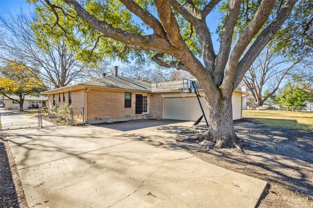 1214 Holly Drive, Richardson, TX 75080
