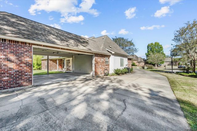 18734 Loch Bend Ave, Greenwell Springs, LA 70739