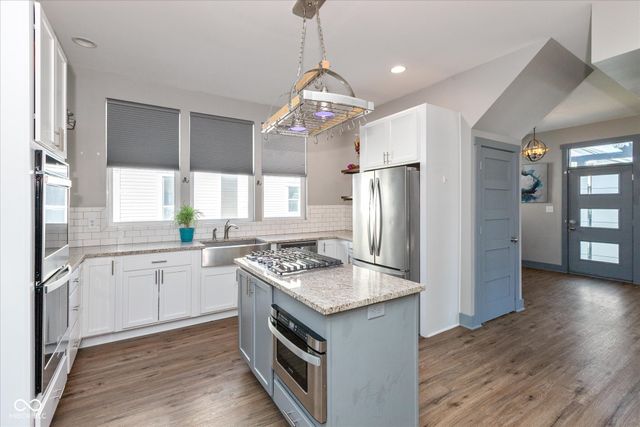 2502 Carrollton Avenue, Indianapolis, IN 46205