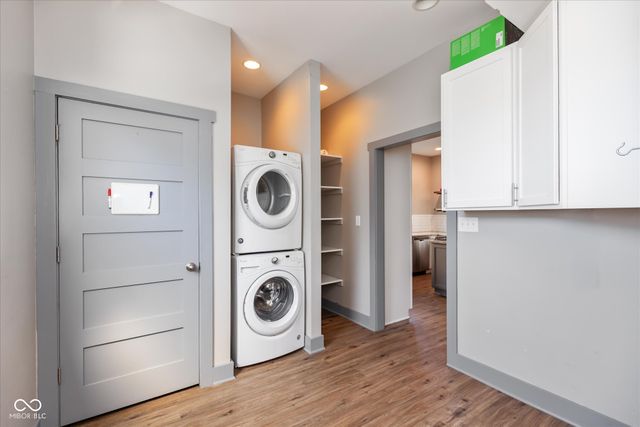 2502 Carrollton Avenue, Indianapolis, IN 46205