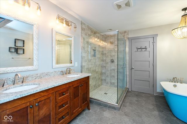 2502 Carrollton Avenue, Indianapolis, IN 46205