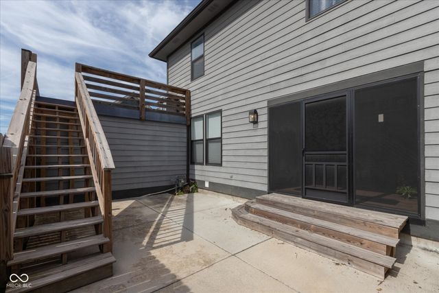 2502 Carrollton Avenue, Indianapolis, IN 46205