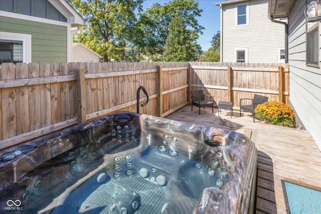 2502 Carrollton Avenue, Indianapolis, IN 46205