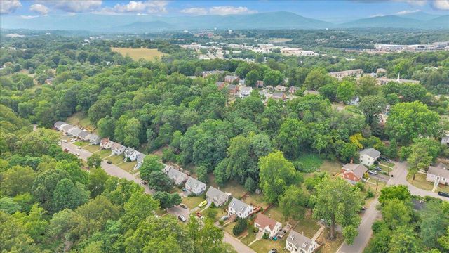 2713 Lansing DR SW, Roanoke, VA 24015