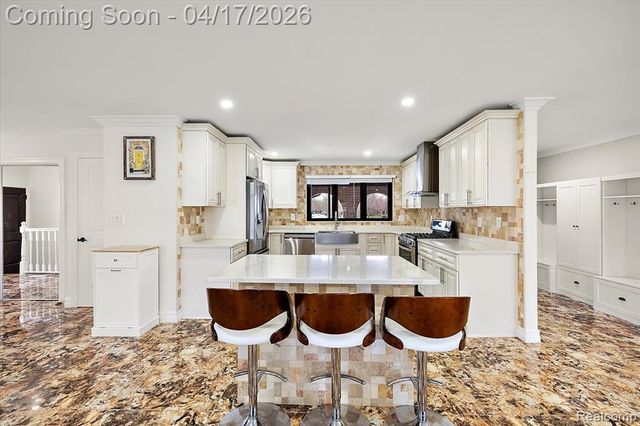 34765 Northland Drive, Livonia, MI 48152