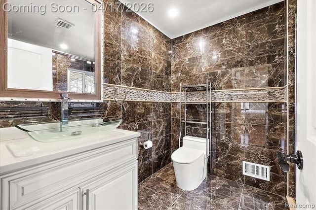 34765 Northland Drive, Livonia, MI 48152