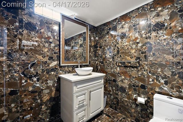 34765 Northland Drive, Livonia, MI 48152