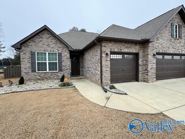 7112 Hickory Cove Way, Gurley, AL 35748