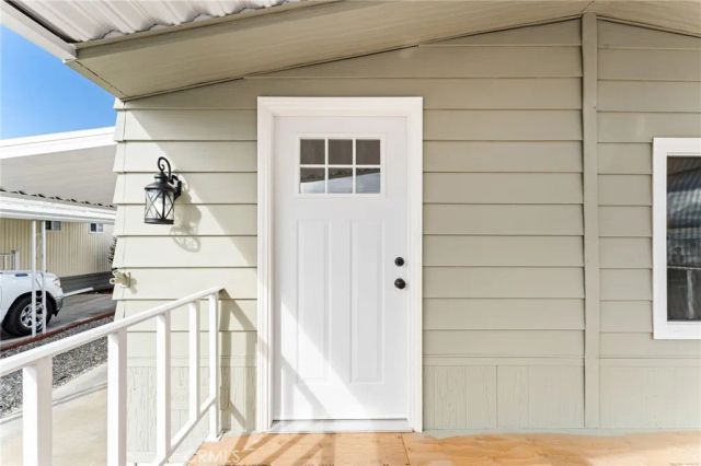 200 W San Bernardino 19, Rialto, CA 92376