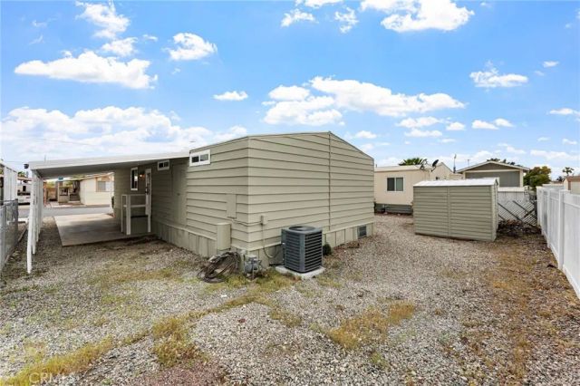 200 W San Bernardino 19, Rialto, CA 92376