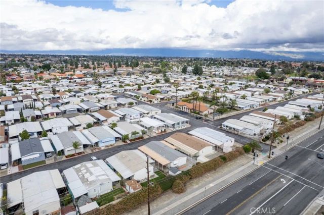 200 W San Bernardino 19, Rialto, CA 92376