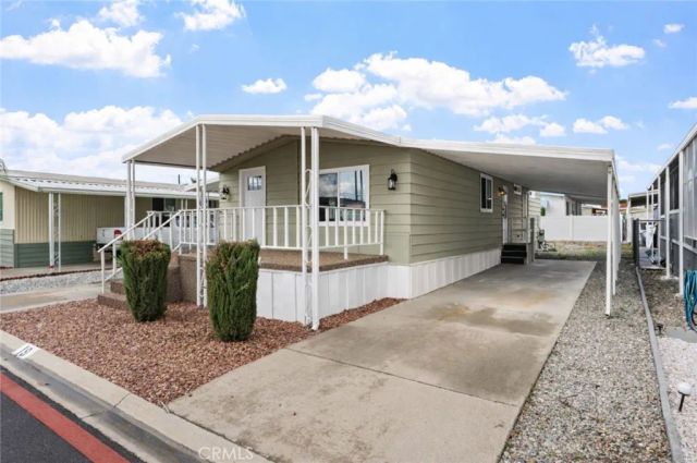 200 W San Bernardino 19, Rialto, CA 92376