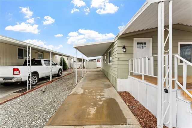 200 W San Bernardino 19, Rialto, CA 92376