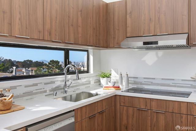 1 Ora Way, San Francisco, CA 94131