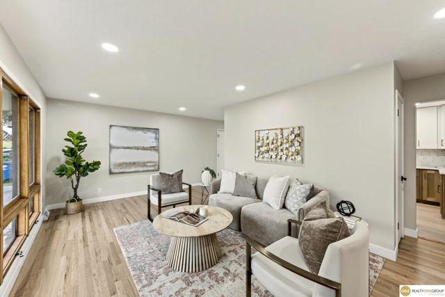 7179 N 60th Street, Omaha, NE 68152