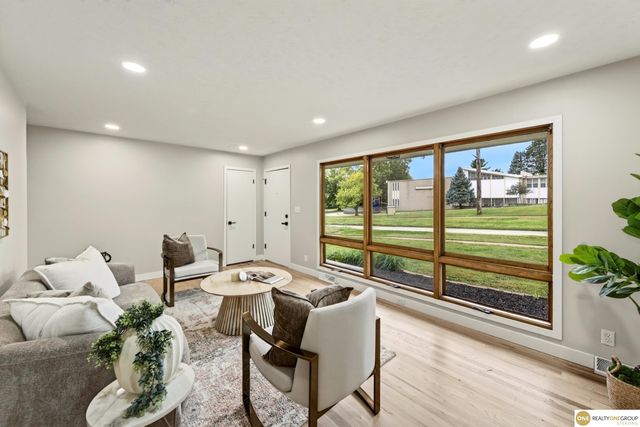 7179 N 60th Street, Omaha, NE 68152
