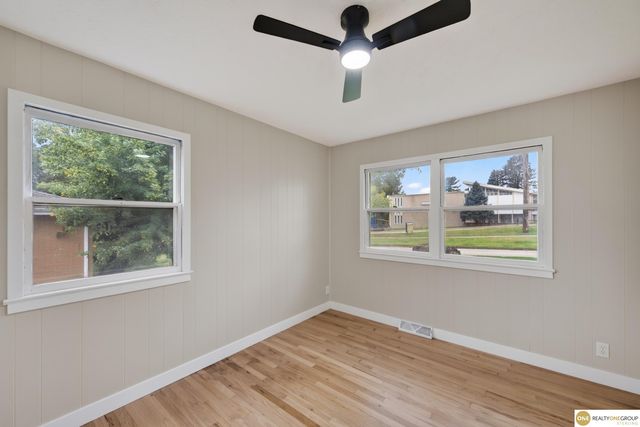 7179 N 60th Street, Omaha, NE 68152