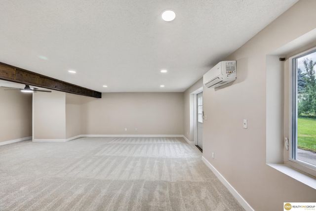 7179 N 60th Street, Omaha, NE 68152