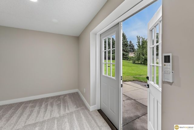 7179 N 60th Street, Omaha, NE 68152