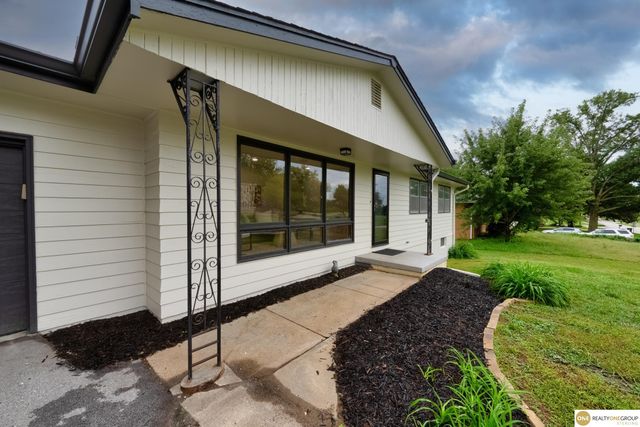 7179 N 60th Street, Omaha, NE 68152