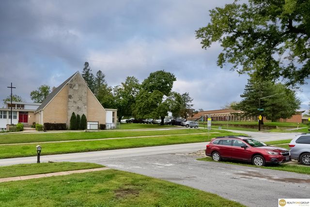 7179 N 60th Street, Omaha, NE 68152
