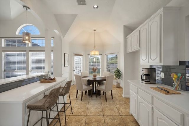 11208 Whispering Brook Lane, Fort Worth, TX 76140
