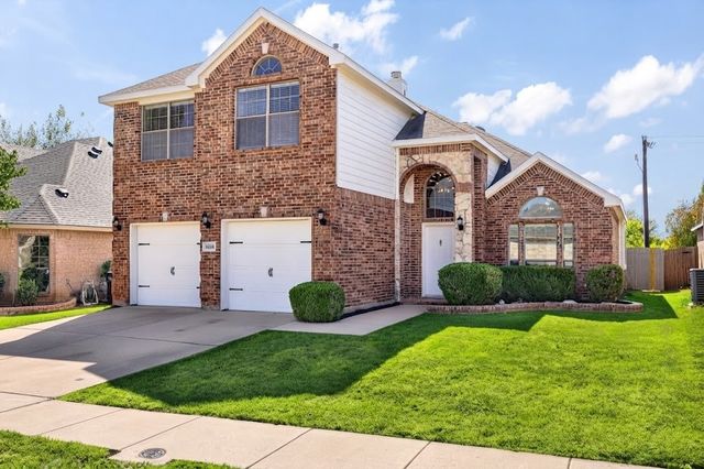 11208 Whispering Brook Lane, Fort Worth, TX 76140