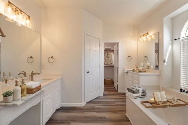 11208 Whispering Brook Lane, Fort Worth, TX 76140