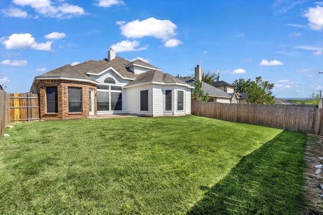 11208 Whispering Brook Lane, Fort Worth, TX 76140