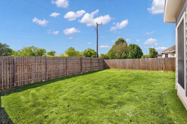 11208 Whispering Brook Lane, Fort Worth, TX 76140