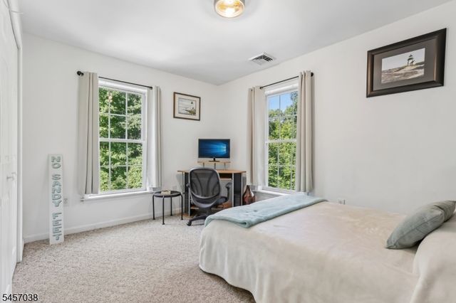 34 Longview Lane, Vernon Twp., NJ 07419