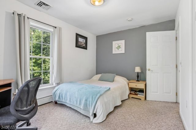 34 Longview Lane, Vernon Twp., NJ 07419