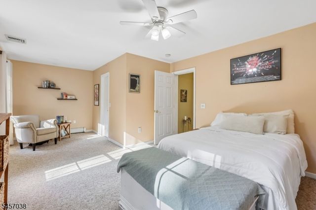 34 Longview Lane, Vernon Twp., NJ 07419