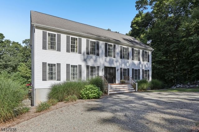 34 Longview Lane, Vernon Twp., NJ 07419